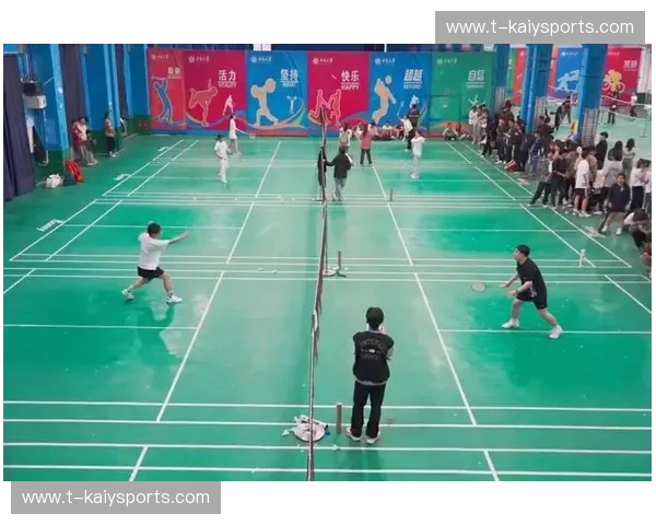 羽毛球团体赛回放：重温盛宴，点亮训练之路